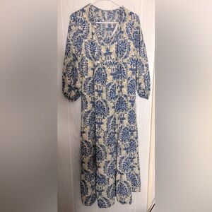 Size M dress Dokotoo paisley style very beautiful flowing dress